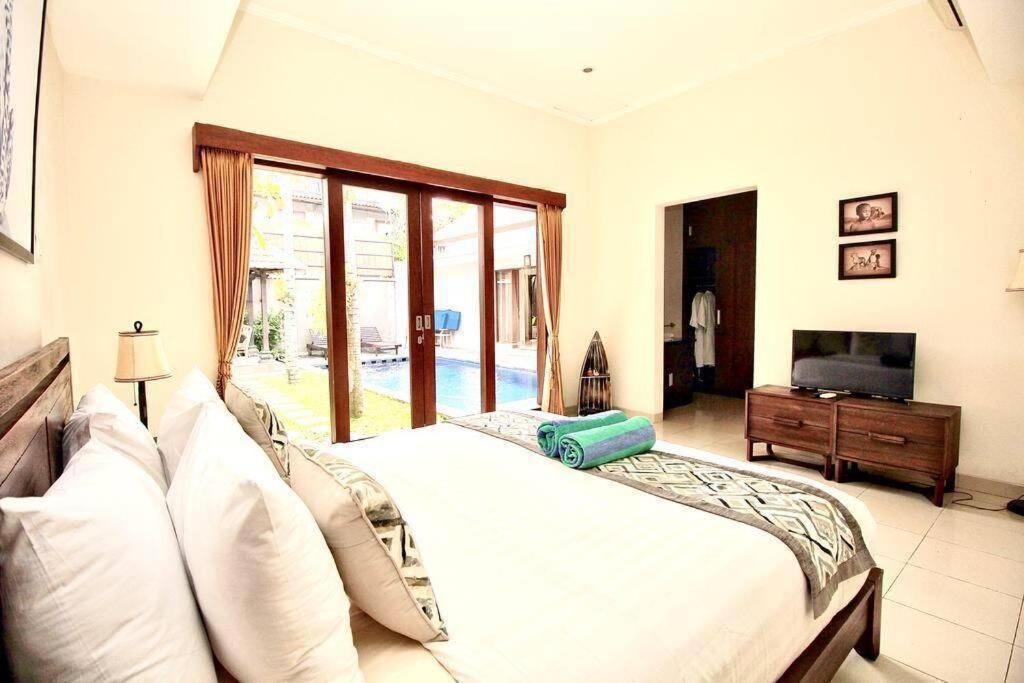Villa Akmali Berawa - 3 Bedrooms ชังกู ภายนอก รูปภาพ